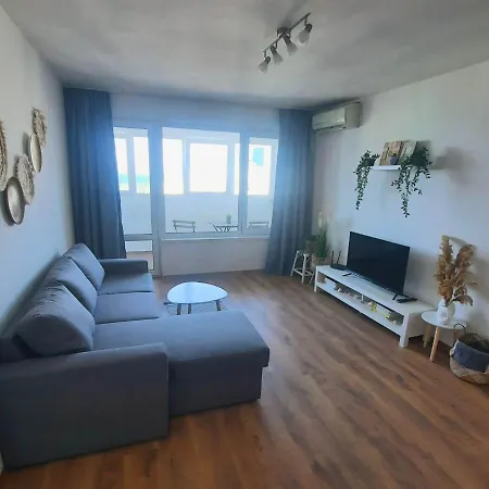 Seaview Serenity Apartment Burgas